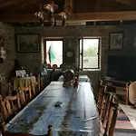Affordable With Bbq 5 Min Drive From Lucy Alojamento de Acomodação e Pequeno-almoço Varna