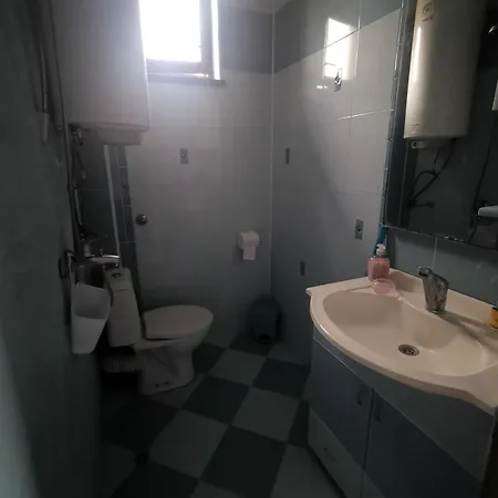 Affordable With Bbq 5 Min Drive From Lusi Bed & Breakfast 3*