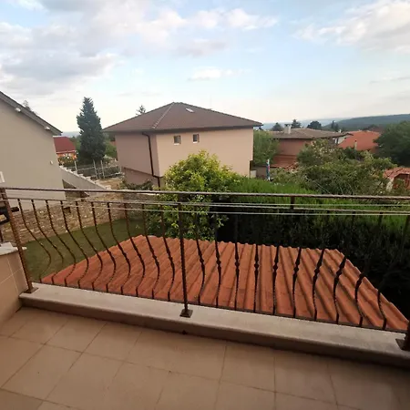 Affordable With Bbq 5 Min Drive From Lusi 3* Varna