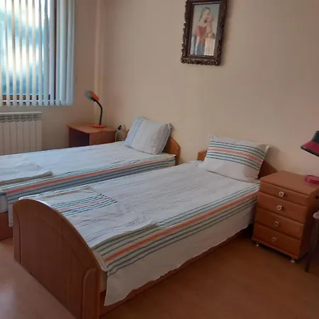 Bed & Breakfast Affordable With Bbq 5 Min Drive From Lusi