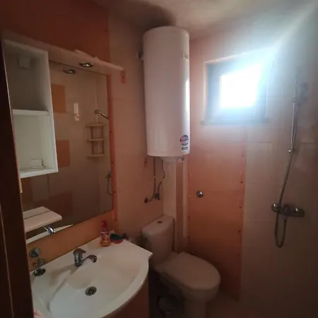 Affordable With Bbq 5 Min Drive From Lusi