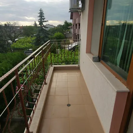 Affordable With Bbq 5 Min Drive From Lusi 3* Varna