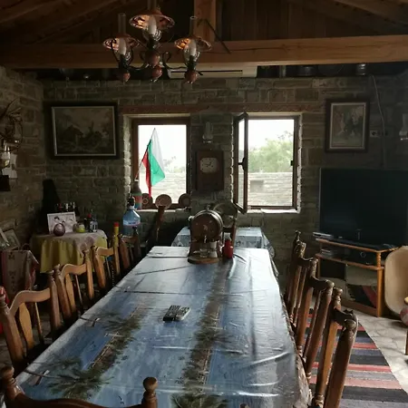 Affordable With Bbq 5 Min Drive From Lucy Bed and breakfast Varna