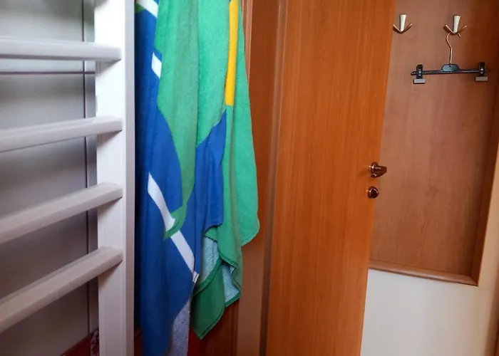 Affordable With Bbq 5 Min Drive From Lusi 3* 瓦爾納